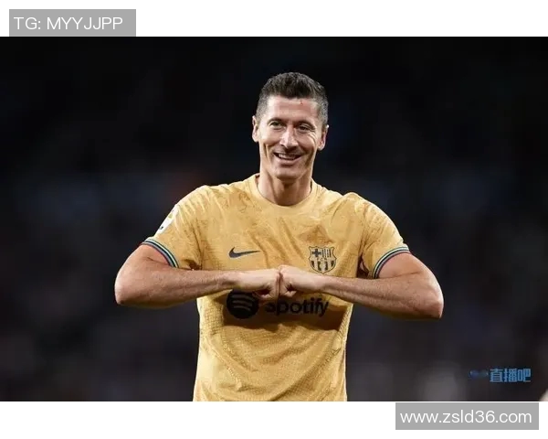 足球明星贴纸莱万的魅力与成就全解析让你更了解这位足坛巨星